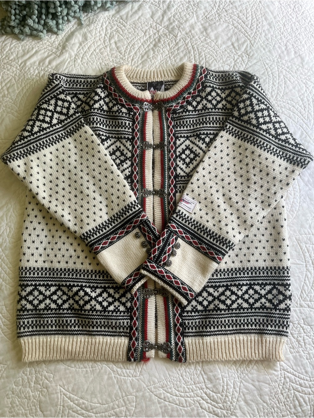 Dale of Norway Cardigan Sweater. Size 44. Ivory & Black